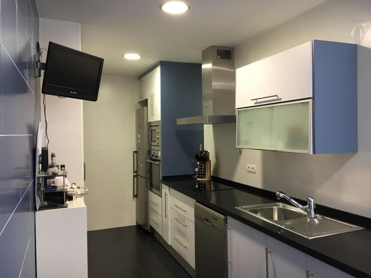 Piso céntrico 2 habitaciones cerca del mar Hospitalet De L'Infant Esterno foto