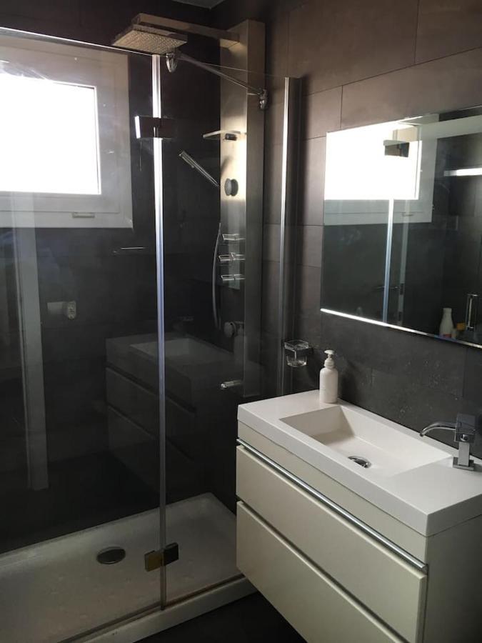 Piso céntrico 2 habitaciones cerca del mar Hospitalet De L'Infant Esterno foto